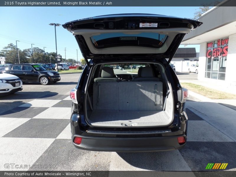 Midnight Black Metallic / Ash 2016 Toyota Highlander Limited