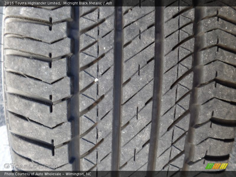 Midnight Black Metallic / Ash 2016 Toyota Highlander Limited