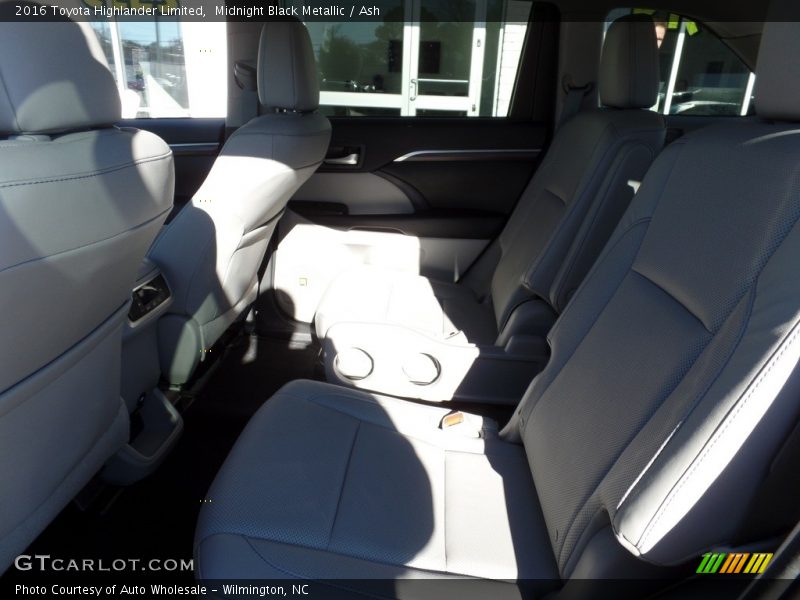 Midnight Black Metallic / Ash 2016 Toyota Highlander Limited