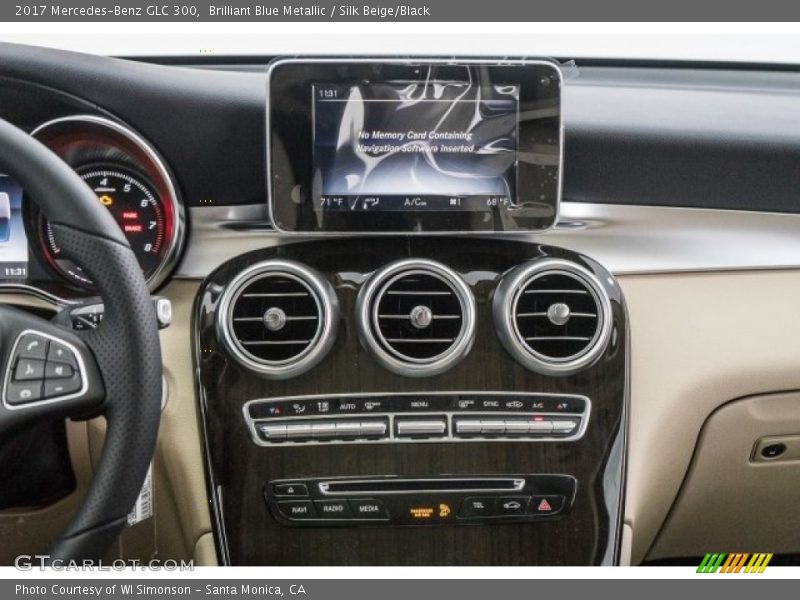 Brilliant Blue Metallic / Silk Beige/Black 2017 Mercedes-Benz GLC 300