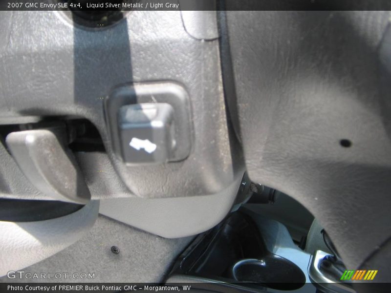 Liquid Silver Metallic / Light Gray 2007 GMC Envoy SLE 4x4