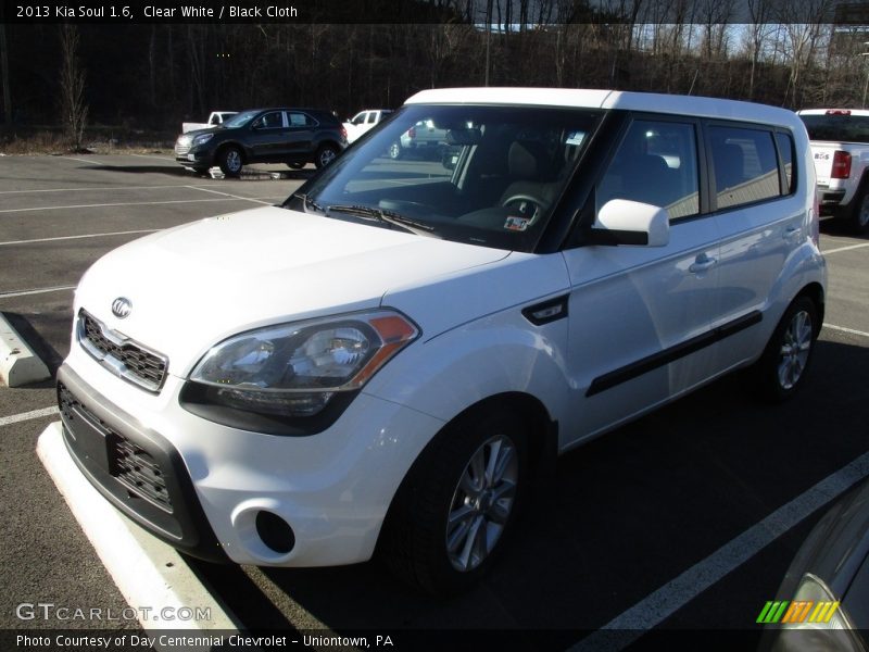 Clear White / Black Cloth 2013 Kia Soul 1.6