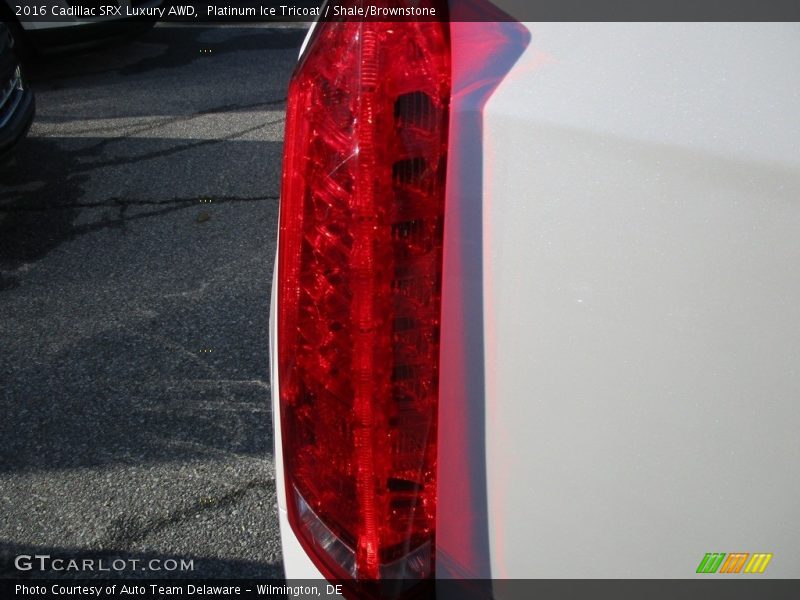 Platinum Ice Tricoat / Shale/Brownstone 2016 Cadillac SRX Luxury AWD