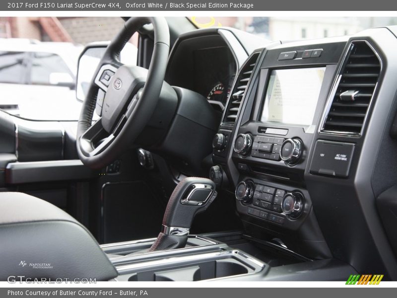 Oxford White / Black Special Edition Package 2017 Ford F150 Lariat SuperCrew 4X4