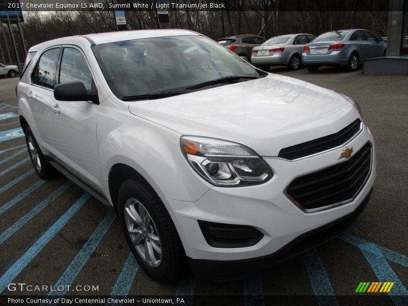 Summit White / Light Titanium/Jet Black 2017 Chevrolet Equinox LS AWD