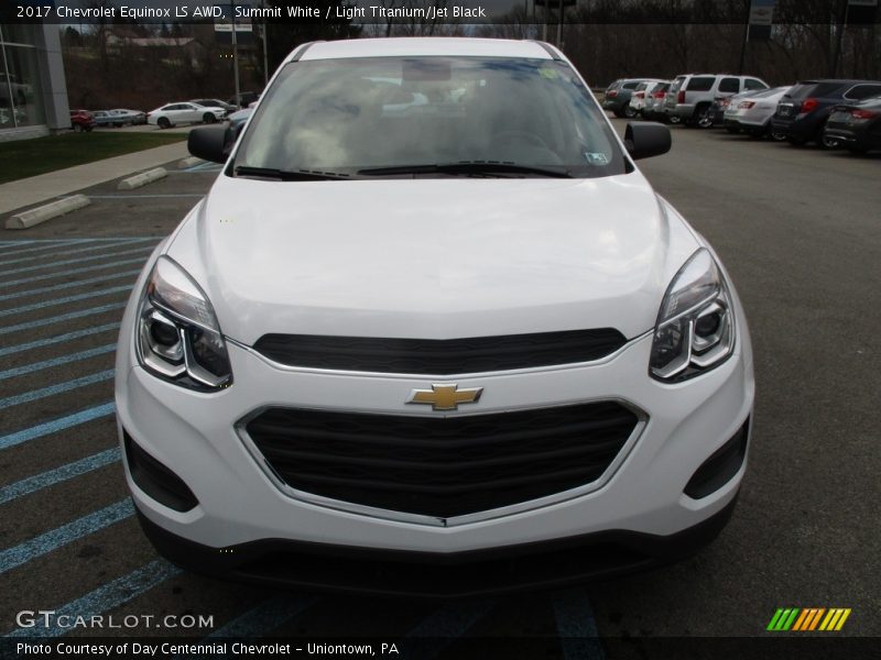 Summit White / Light Titanium/Jet Black 2017 Chevrolet Equinox LS AWD