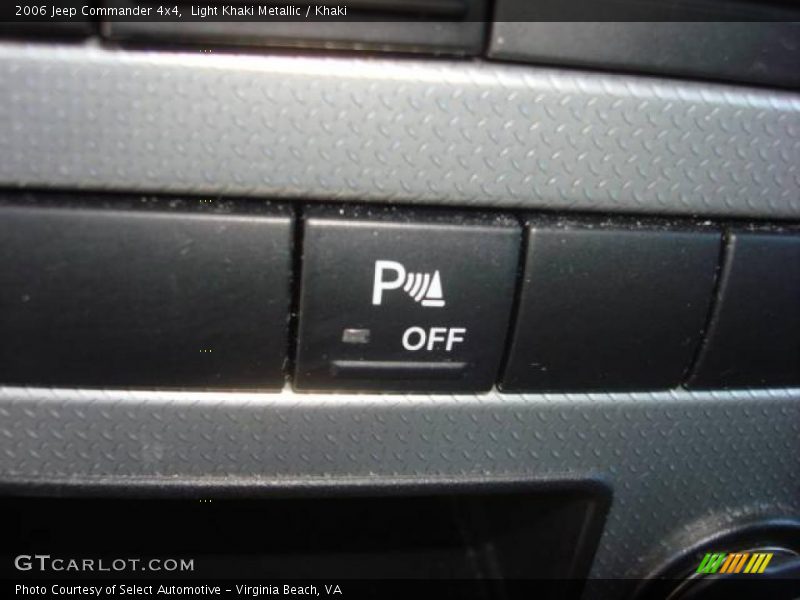 Light Khaki Metallic / Khaki 2006 Jeep Commander 4x4