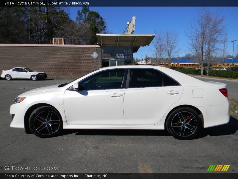 Super White / Black/Ash 2014 Toyota Camry SE