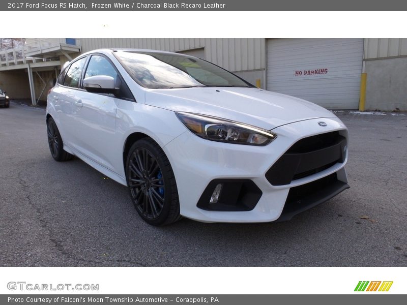 Front 3/4 View of 2017 Focus RS Hatch