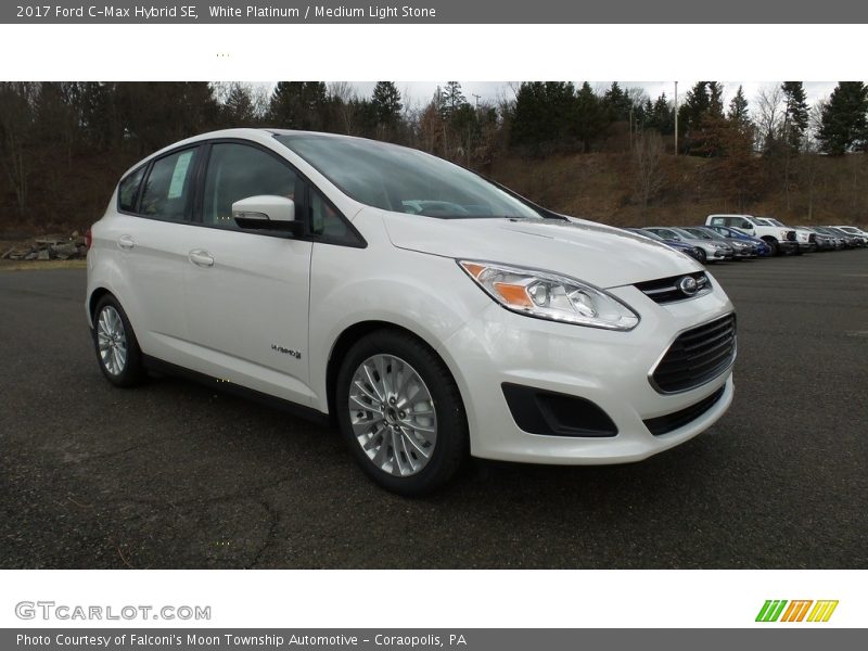 Front 3/4 View of 2017 C-Max Hybrid SE