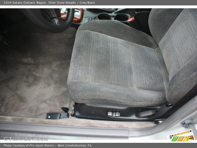 Silver Stone Metallic / Gray/Black 2004 Subaru Outback Wagon