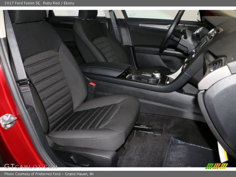 Ruby Red / Ebony 2017 Ford Fusion SE