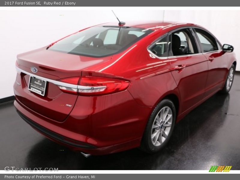 Ruby Red / Ebony 2017 Ford Fusion SE