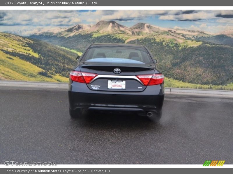 Midnight Black Metallic / Black 2017 Toyota Camry SE