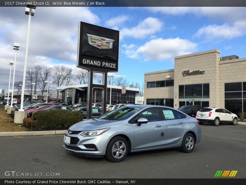 Arctic Blue Metallic / Jet Black 2017 Chevrolet Cruze LS