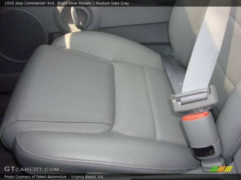 Bright Silver Metallic / Medium Slate Gray 2006 Jeep Commander 4x4
