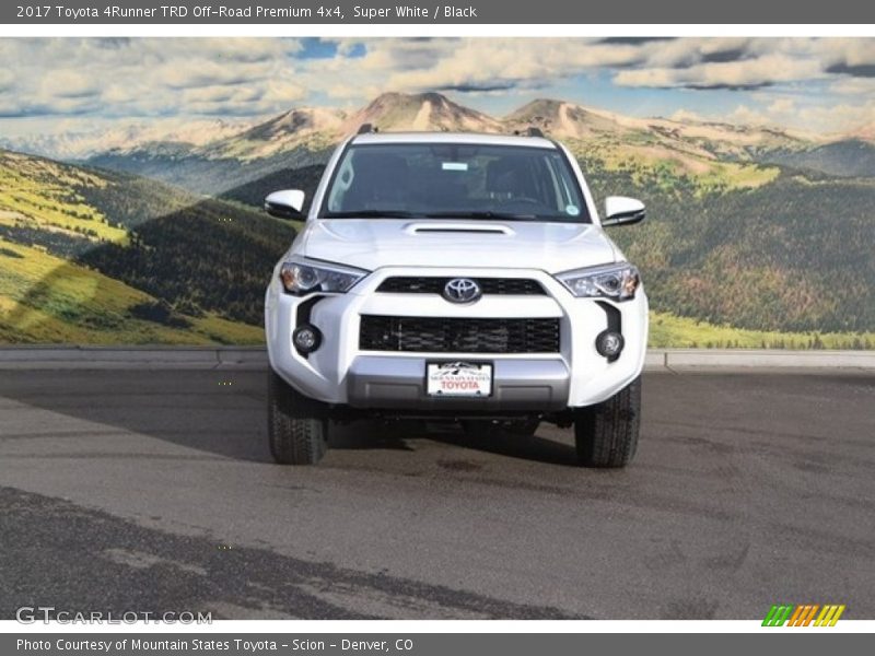 Super White / Black 2017 Toyota 4Runner TRD Off-Road Premium 4x4
