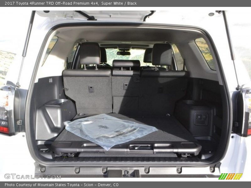Super White / Black 2017 Toyota 4Runner TRD Off-Road Premium 4x4