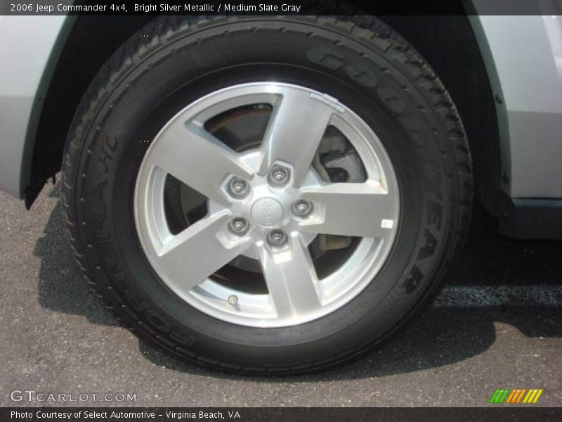 Bright Silver Metallic / Medium Slate Gray 2006 Jeep Commander 4x4