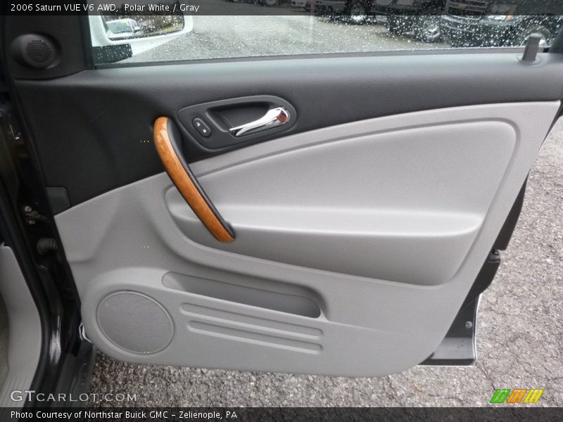 Polar White / Gray 2006 Saturn VUE V6 AWD