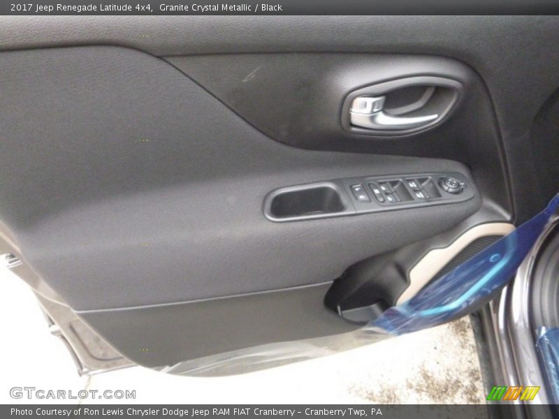 Granite Crystal Metallic / Black 2017 Jeep Renegade Latitude 4x4