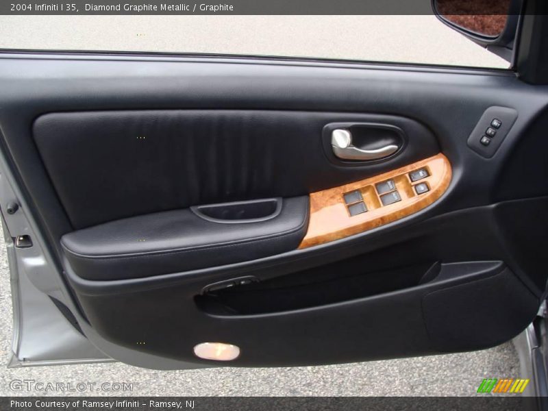 Diamond Graphite Metallic / Graphite 2004 Infiniti I 35