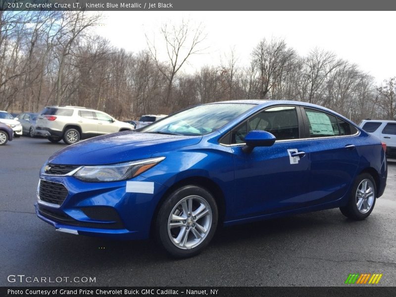 Kinetic Blue Metallic / Jet Black 2017 Chevrolet Cruze LT