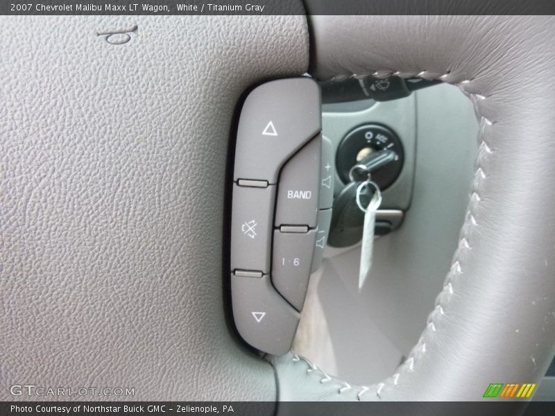 White / Titanium Gray 2007 Chevrolet Malibu Maxx LT Wagon
