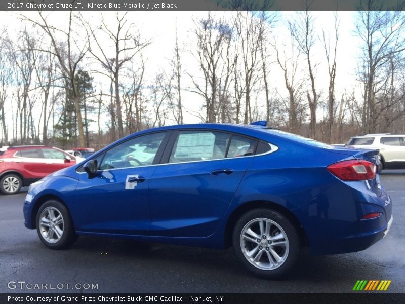 Kinetic Blue Metallic / Jet Black 2017 Chevrolet Cruze LT
