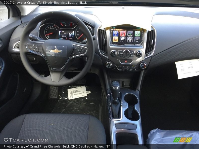 Kinetic Blue Metallic / Jet Black 2017 Chevrolet Cruze LT