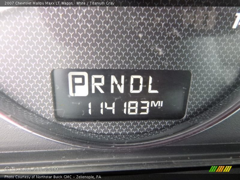 White / Titanium Gray 2007 Chevrolet Malibu Maxx LT Wagon