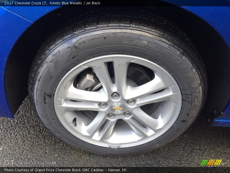 Kinetic Blue Metallic / Jet Black 2017 Chevrolet Cruze LT