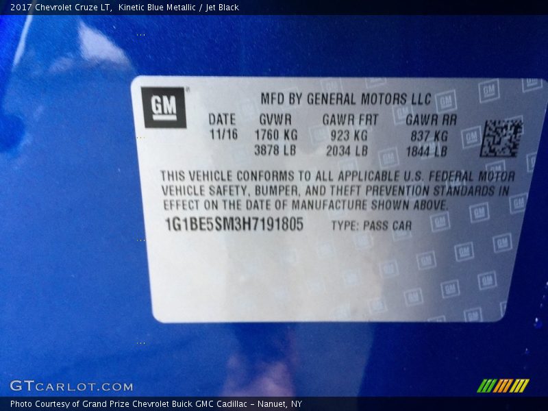 Kinetic Blue Metallic / Jet Black 2017 Chevrolet Cruze LT