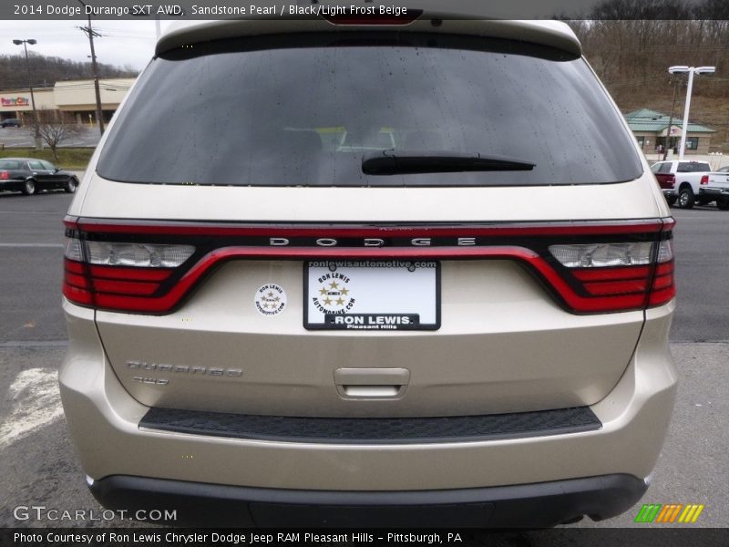 Sandstone Pearl / Black/Light Frost Beige 2014 Dodge Durango SXT AWD