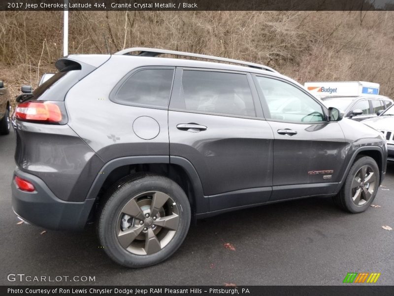 Granite Crystal Metallic / Black 2017 Jeep Cherokee Latitude 4x4