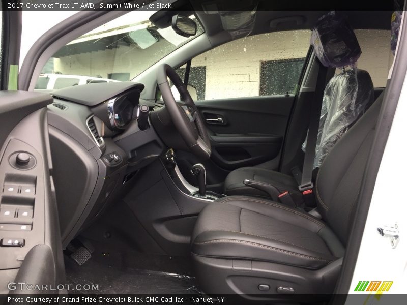 Summit White / Jet Black 2017 Chevrolet Trax LT AWD