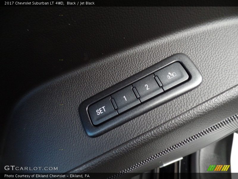 Black / Jet Black 2017 Chevrolet Suburban LT 4WD