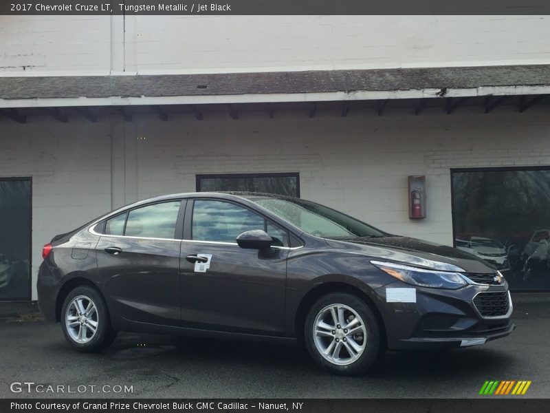 Tungsten Metallic / Jet Black 2017 Chevrolet Cruze LT