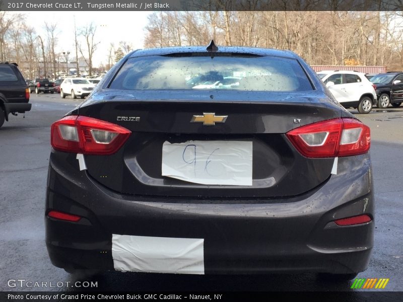 Tungsten Metallic / Jet Black 2017 Chevrolet Cruze LT
