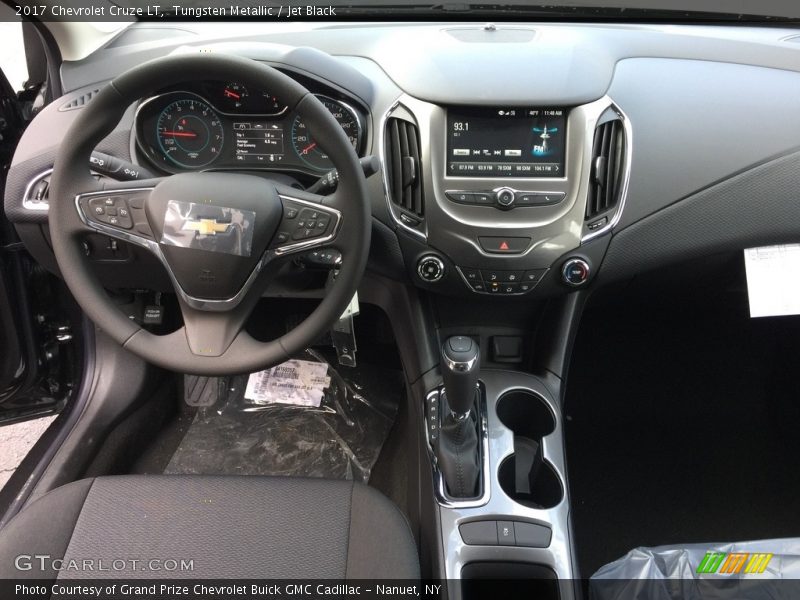 Tungsten Metallic / Jet Black 2017 Chevrolet Cruze LT