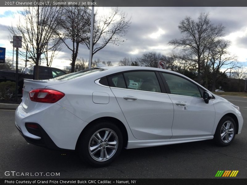 Summit White / Jet Black 2017 Chevrolet Cruze LT