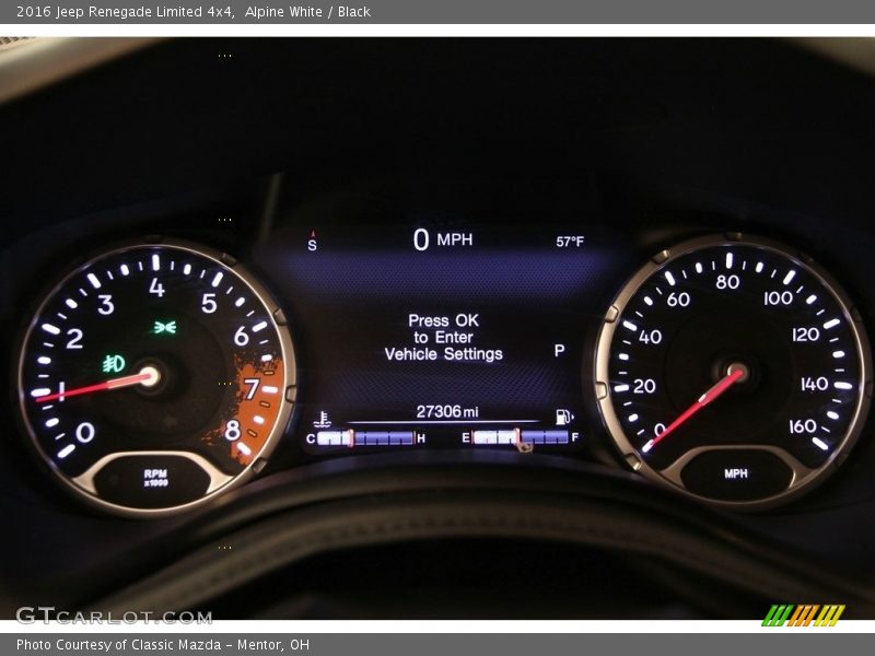 Alpine White / Black 2016 Jeep Renegade Limited 4x4