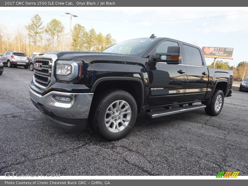 Onyx Black / Jet Black 2017 GMC Sierra 1500 SLE Crew Cab