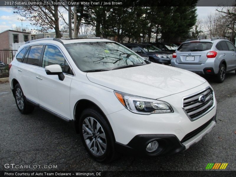 Front 3/4 View of 2017 Outback 2.5i Touring