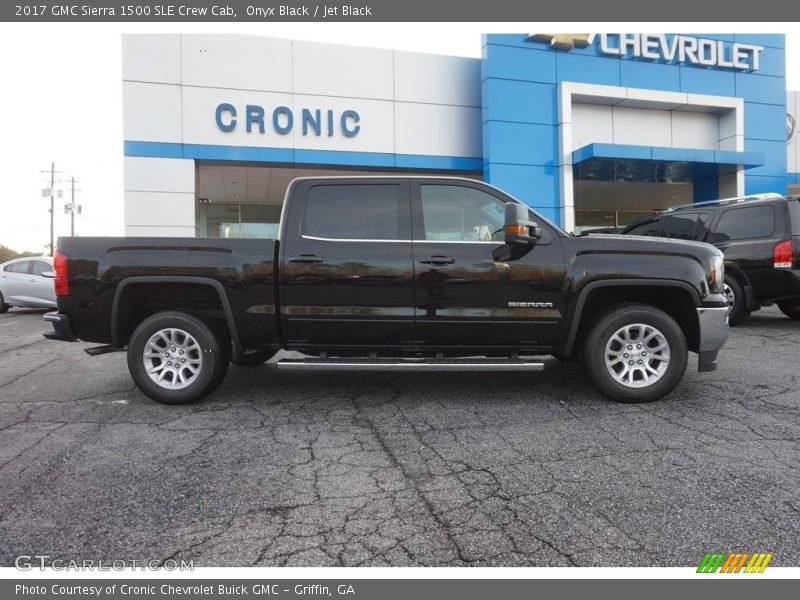 Onyx Black / Jet Black 2017 GMC Sierra 1500 SLE Crew Cab