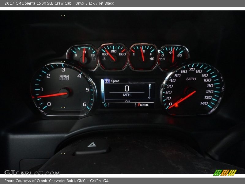 Onyx Black / Jet Black 2017 GMC Sierra 1500 SLE Crew Cab