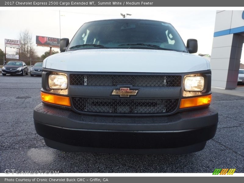 Summit White / Medium Pewter 2017 Chevrolet Express 2500 Cargo Extended WT