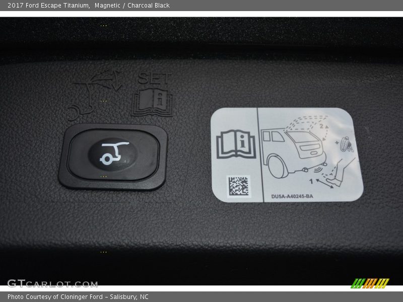 Magnetic / Charcoal Black 2017 Ford Escape Titanium