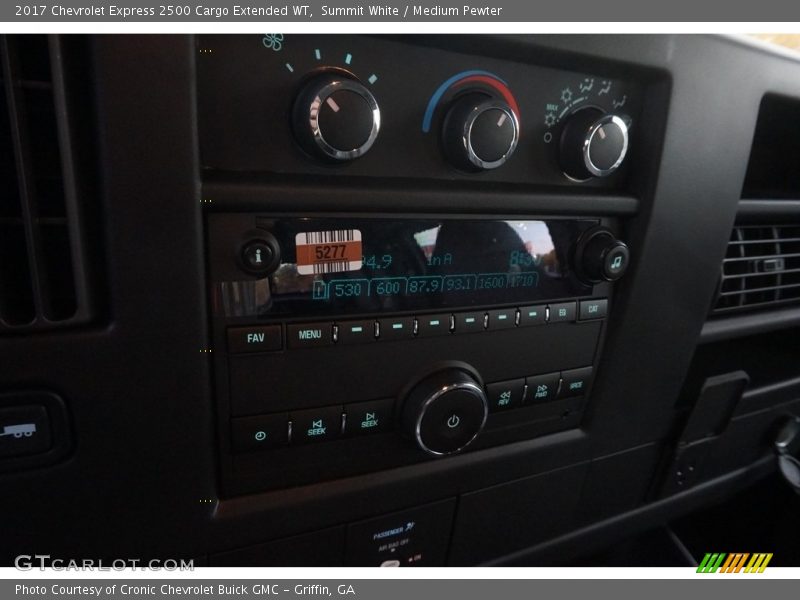 Summit White / Medium Pewter 2017 Chevrolet Express 2500 Cargo Extended WT