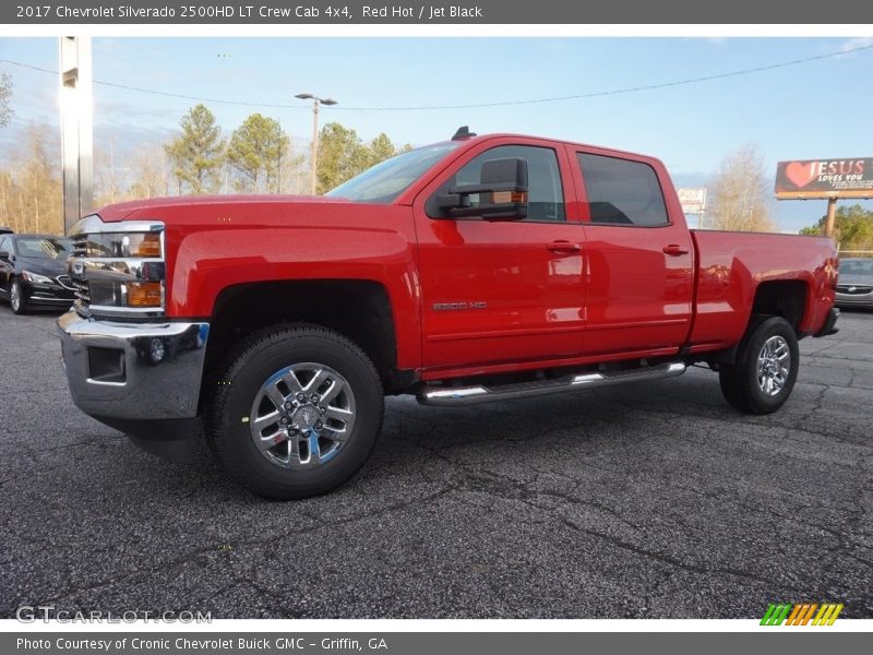 Front 3/4 View of 2017 Silverado 2500HD LT Crew Cab 4x4